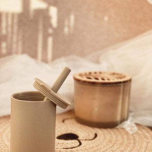 Szívószálas szilikon pohár